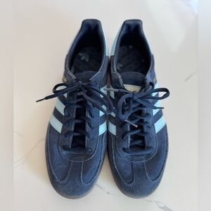 Men’s Adidas sambas- New